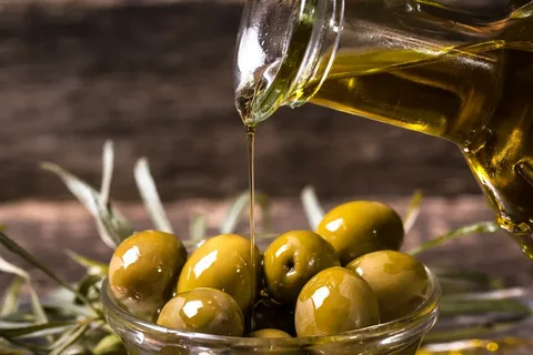 تصویر 3 از بهترین روغن زیتون بکر + قیمت خرید عالی